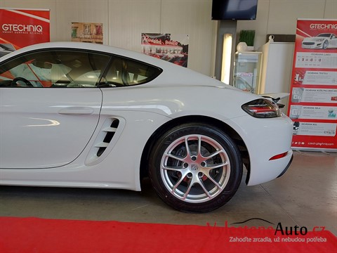 Porsche 718 Cayman